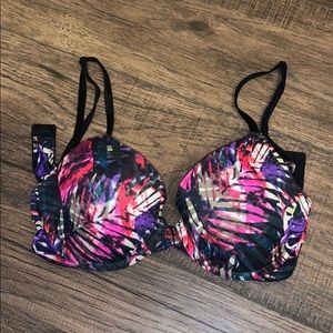 Victoria’s Secret PINK bra